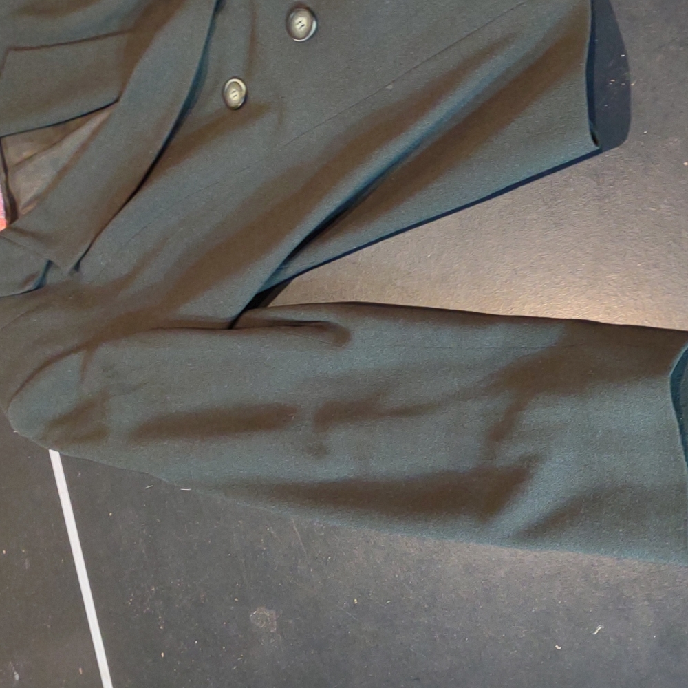 Woman 100% Wool Double Breasted Blazer by Liz Claiborne Size 12 - Picture 3 of 10